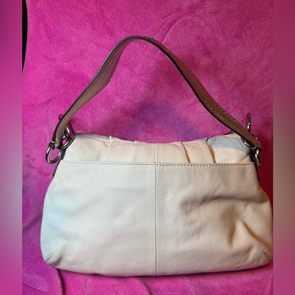 Coach Soho Y2K White Soho line Leather Buckle Flap Bag W oversized Coach Tag EUC - Picture 2 of 13